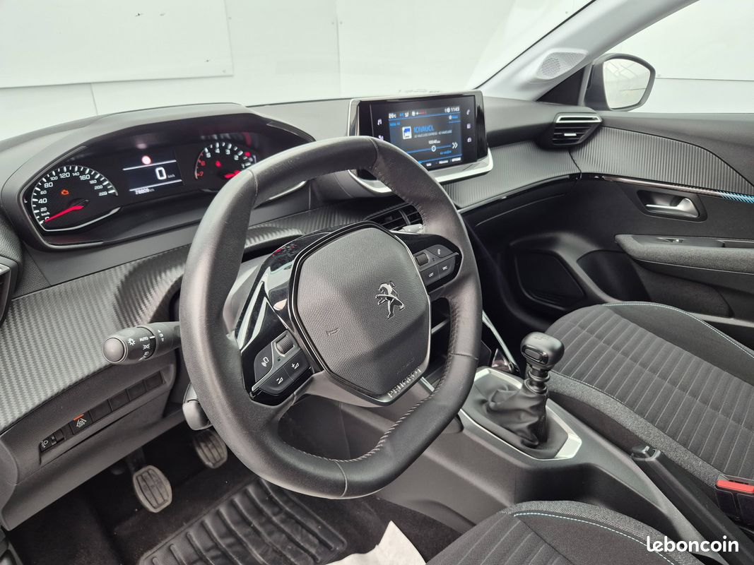 PEUGEOT 208 PureTech 100 S&S BVM6 Style (image 12)