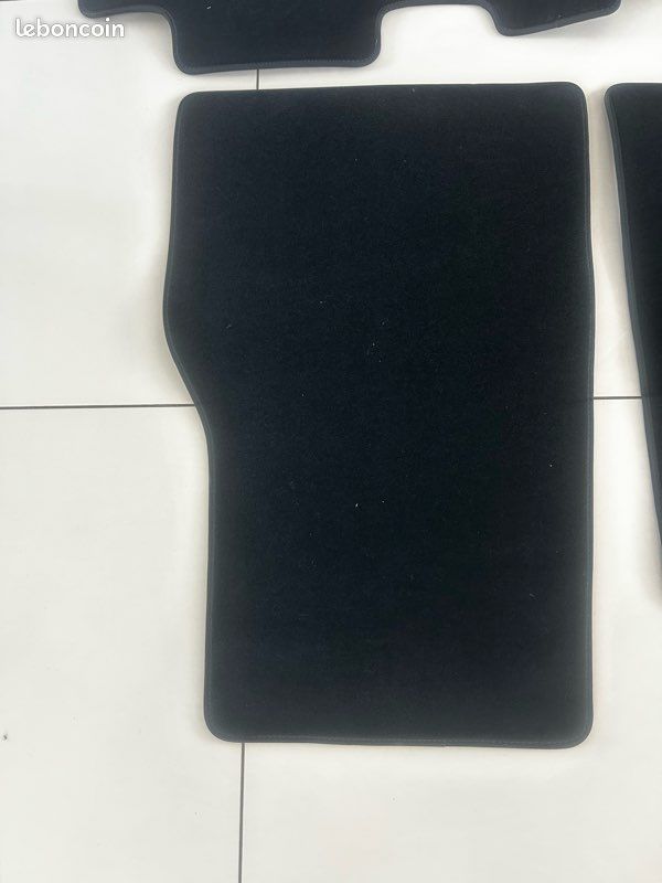 Tapis sol Neuf Tesla Y 2026 (image 2)
