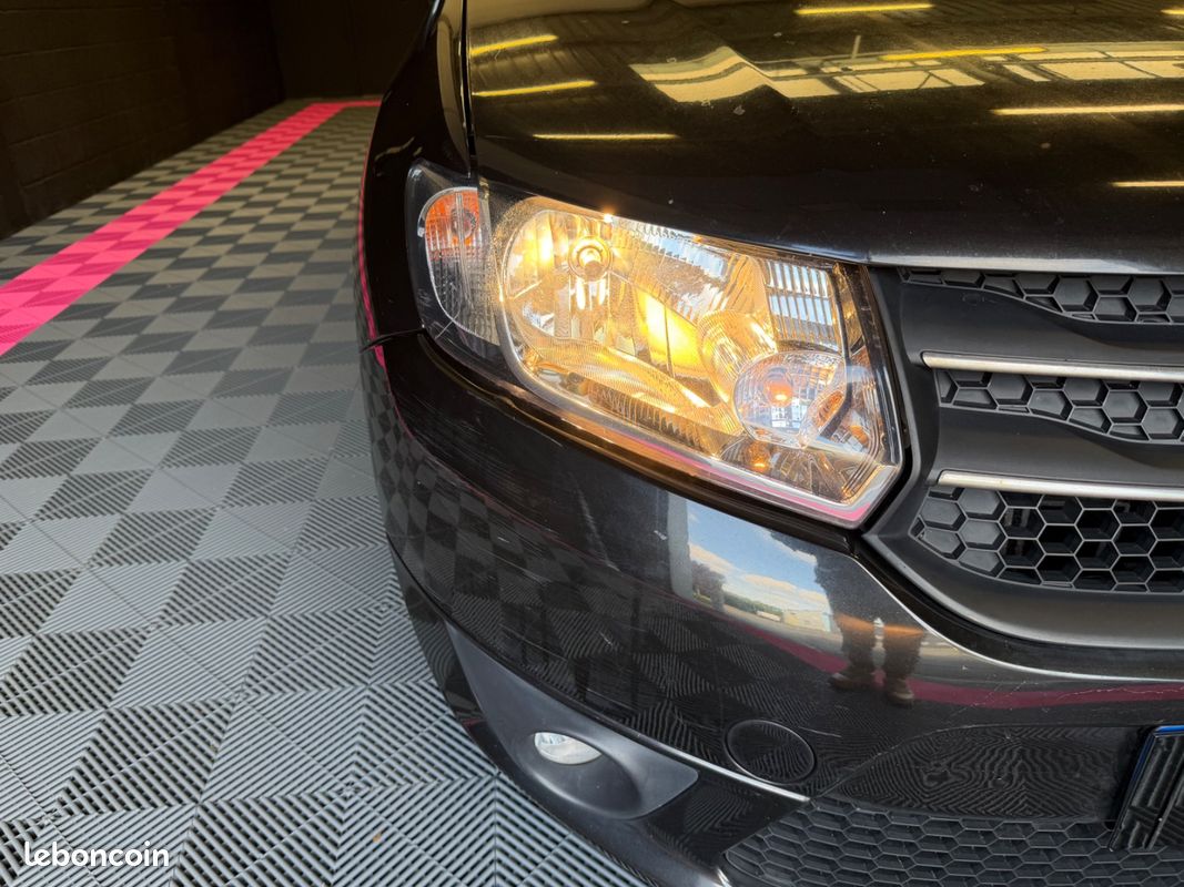 DACIA LOGAN MCV TCe 90 Ambiance / Ecran / Régulateur et limiteur de vitesse / Distribution / (image 36)