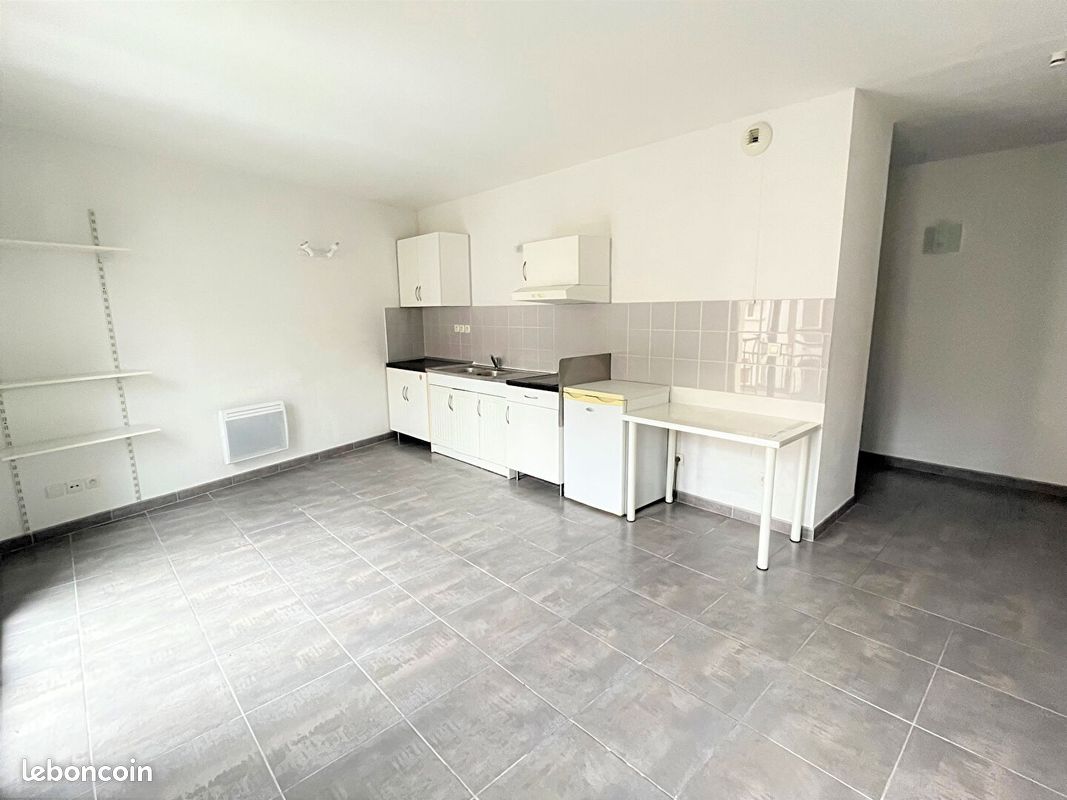Appartement 1 pièce 38 m² · à Troyes · 38 m² · 382 €