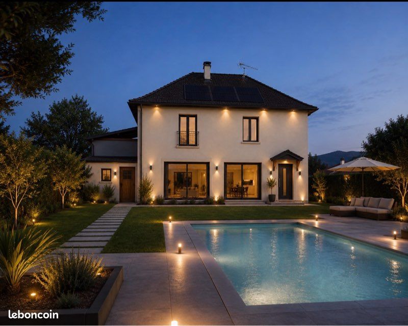 Maison 8 pièces 220 m² · à Les Avenières Veyrins-Thuellin · 220 m² · 470 000 €