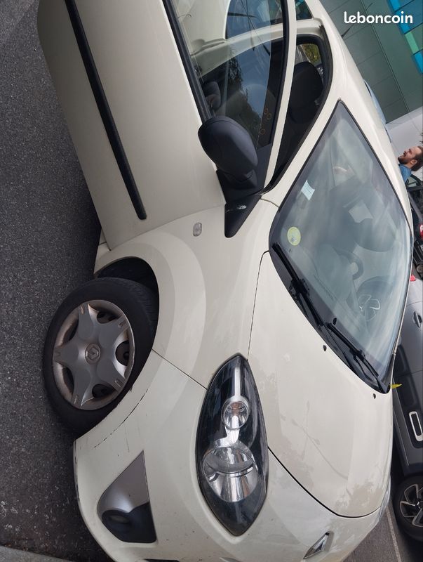 Twingo 2 première main (image 2)
