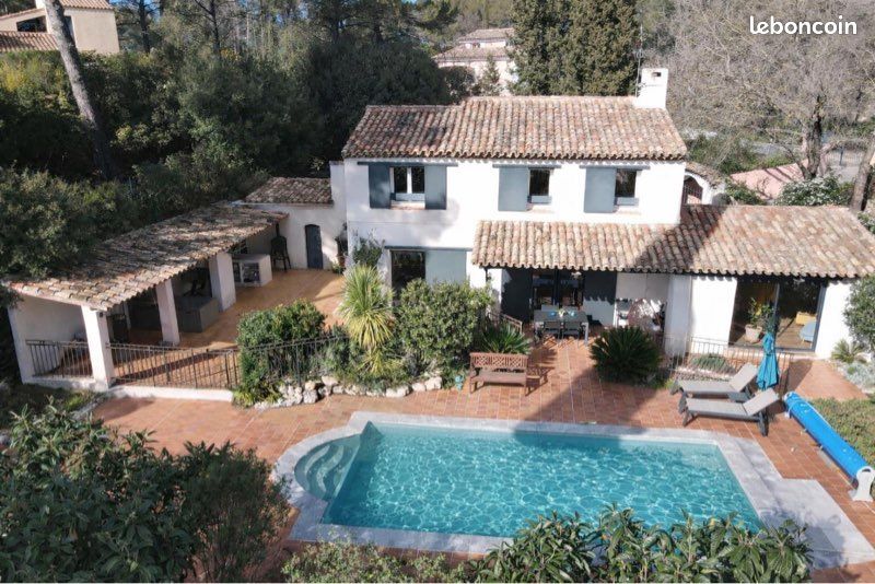 Maison 7 pièces 147 m² · à Le Beausset · 147 m² · 710 000 €