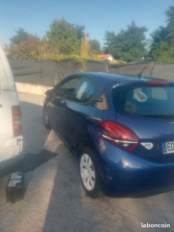 Peugeot 208 (image 2)