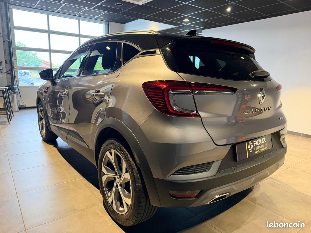 Renault captur rs line mild hybrid 160 edc / bose (image 4)