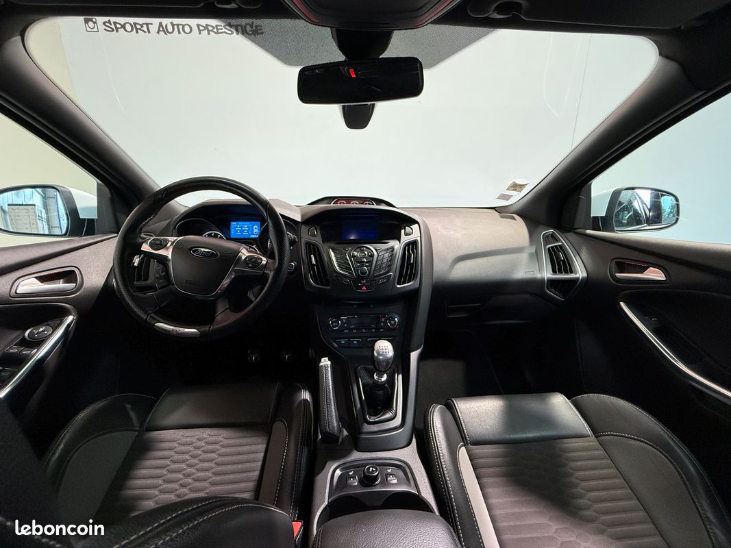 PROMO Focus st 250 cv ( visio et livraison possible ) (image 5)
