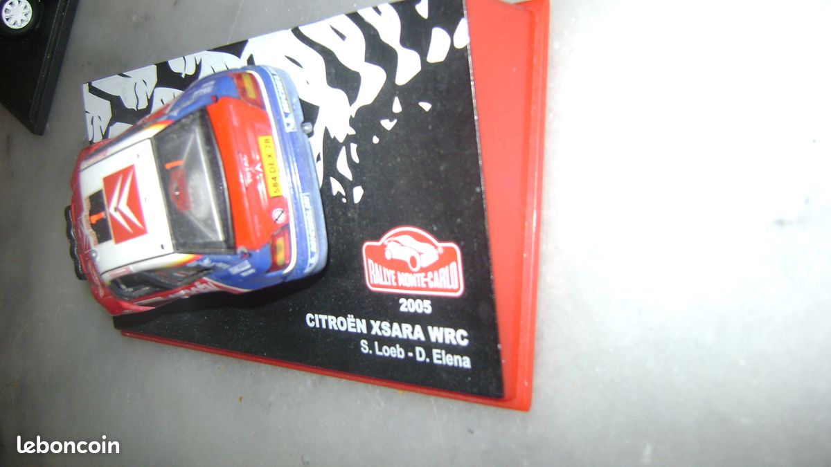 Lot de deux miniatures de voitures de rallye Monte Carlo une Citroën ZX Rallye Raid 1992 et une Citroën XSara WRC 2005 pilotée par S. Loeb et D. Elena (image 6)