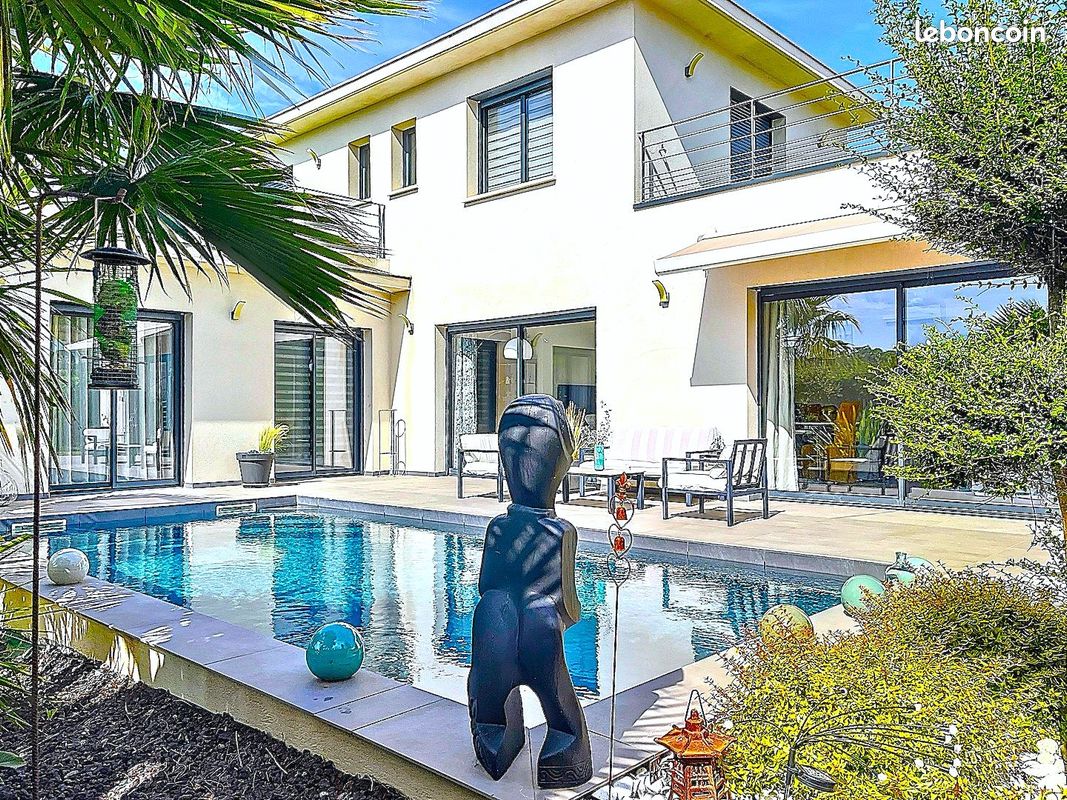 Maison 5 pièces 172 m² · à Fréjus · 172 m² · 1 280 000 €
