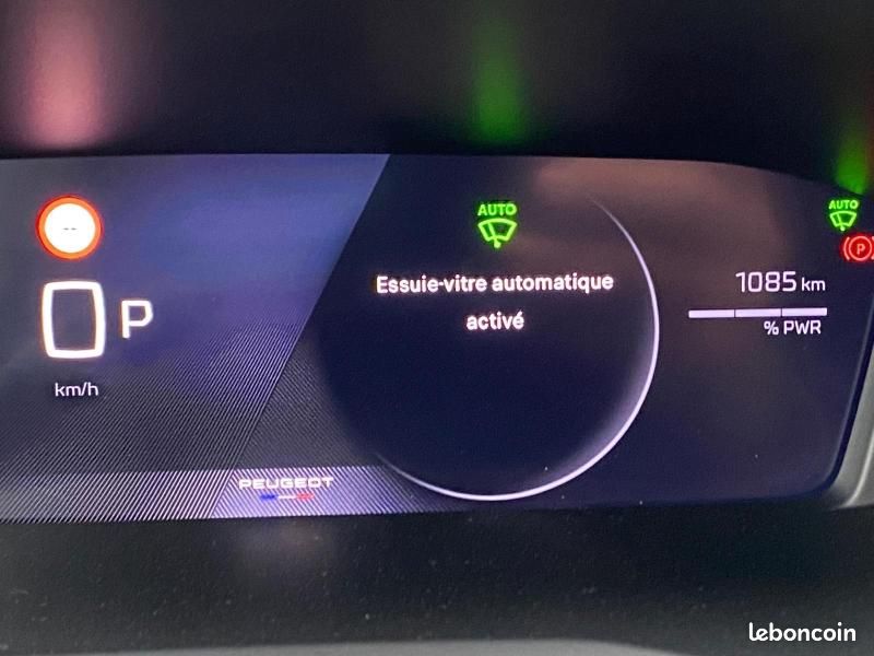Peugeot 2008 1.2 Hybrid 145ch Allure e-DCS6 (image 16)