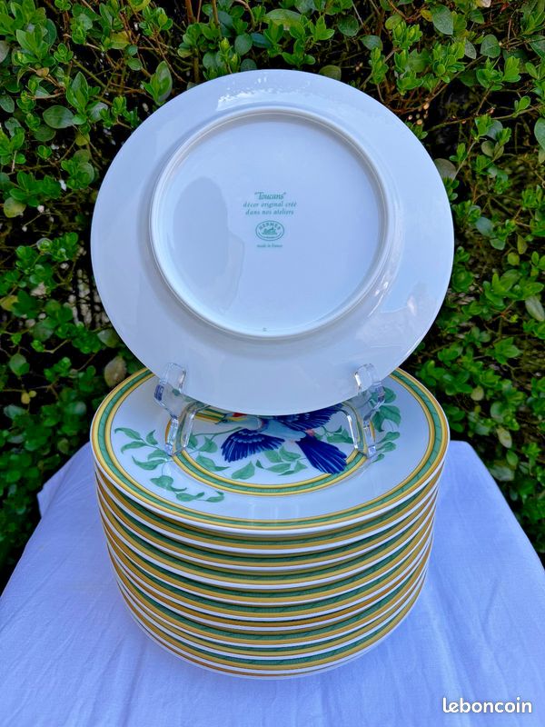 Service à Thé Modèle Toucans par Hermès & Limoges, Set de 36