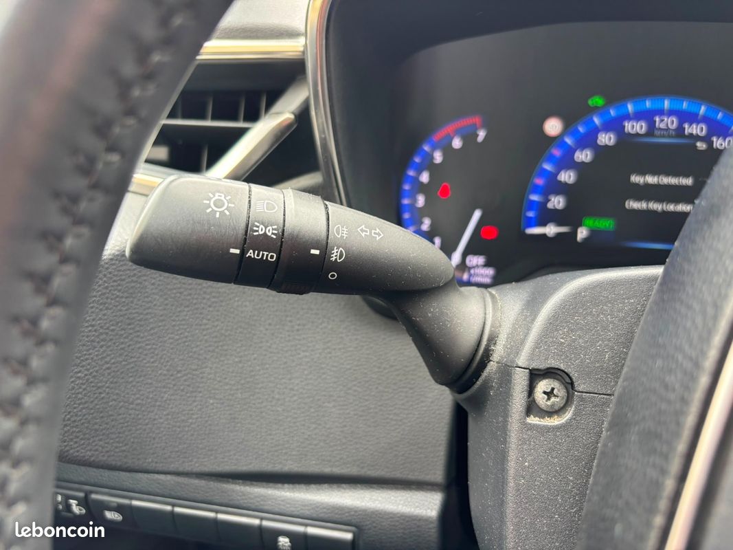 TOYOTA COROLLA TOURING SPORTS HYBRIDE MY21 122h Dynamic (image 24)