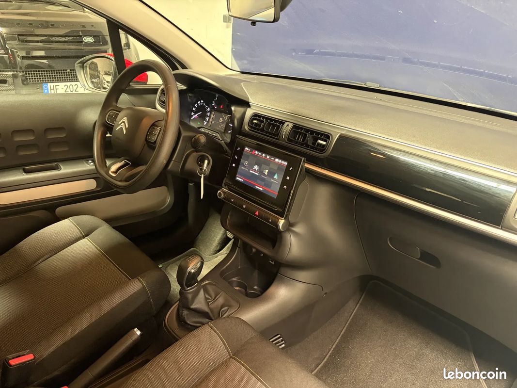 Citroen C3 Feel 82 ch - Origine France - Courroie effectuée - Radars de recul - GPS (image 28)