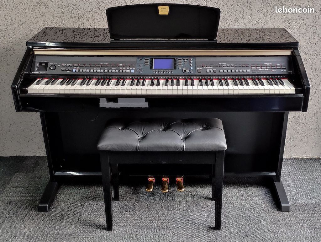 Piano Yamaha noir laqué cvp501 (image 1)