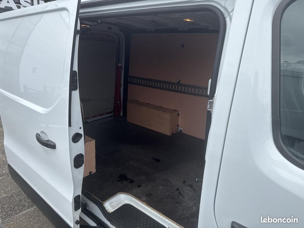 RENAULT TRAFIC L1H1 1000 Kg 1.6 Energy dCi - 125 Fourgon Grand Confort L1H1 (image 11)