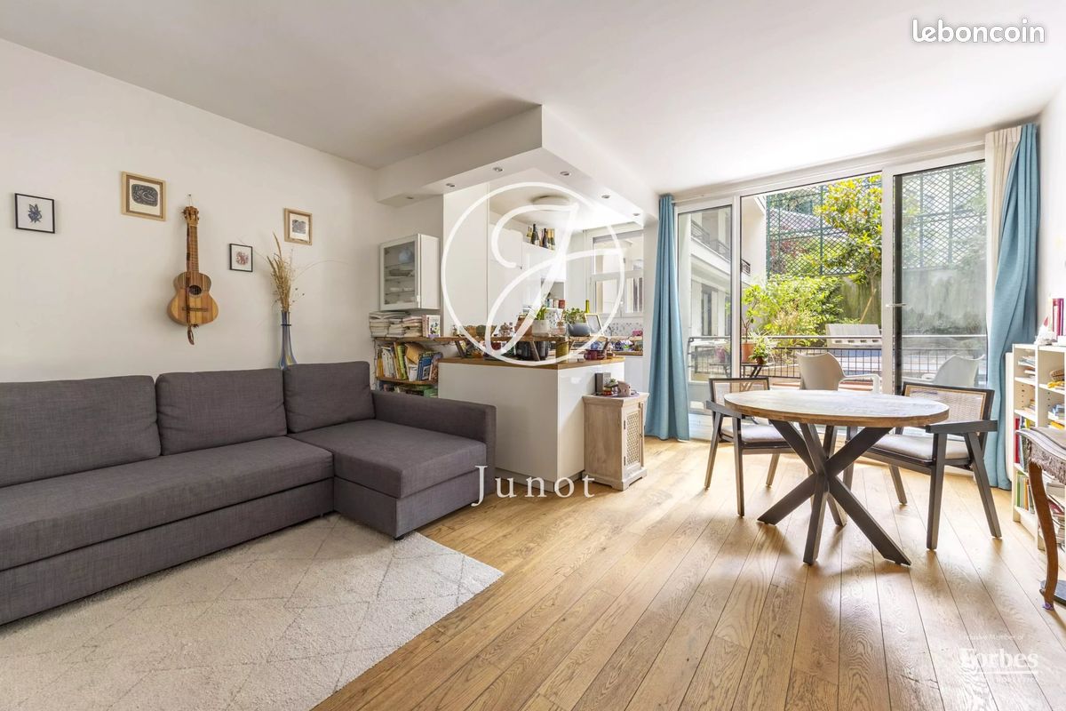 Appartement 1 pièce 43 m² · à Neuilly-sur-Seine · 43 m² · 395 000 €