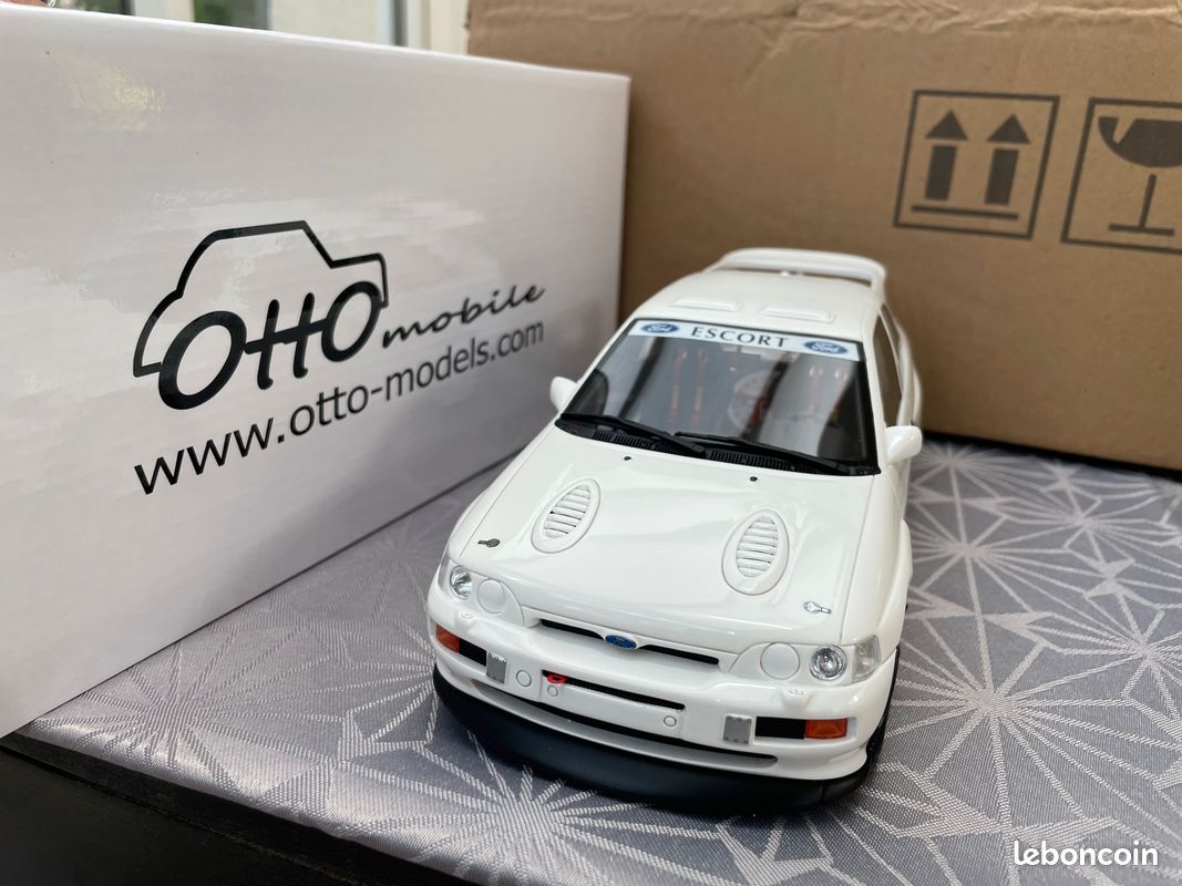 FORD ESCORT RS COSWORTH 1994 Gr A 1/18 OTTO OT1025 - Modélisme