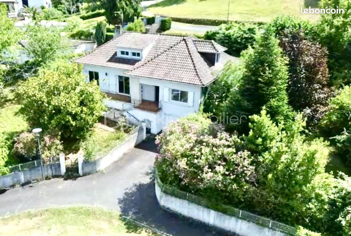 Maison 7 pièces 212 m² · à Mourenx · 212 m² · 250 000 €