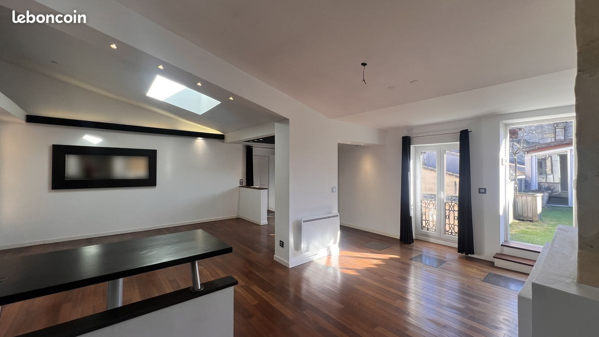 Appartement 3 pièces 130 m² · à Bordeaux · 130 m² · 2 500 €