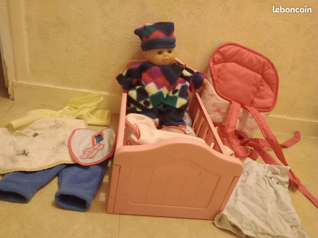 Poupon avec accessoires (image 2)