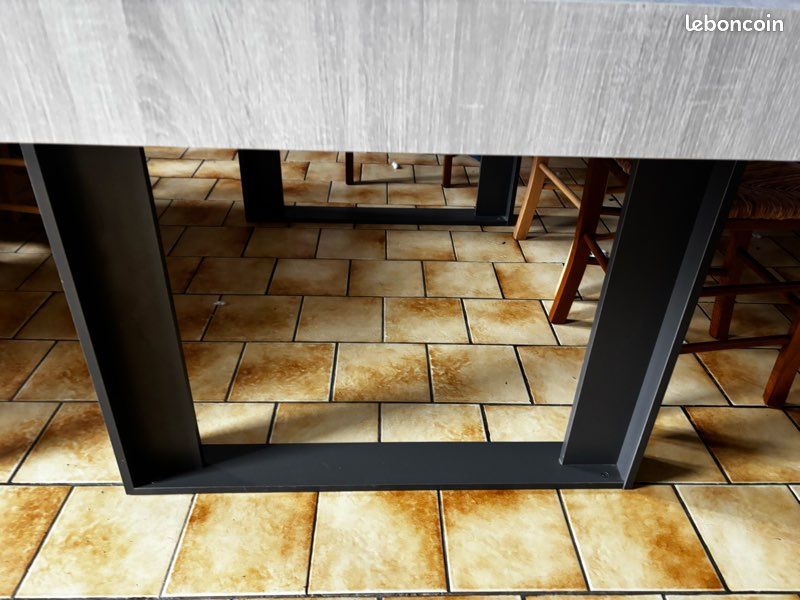 Table de salle à manger (image 4)