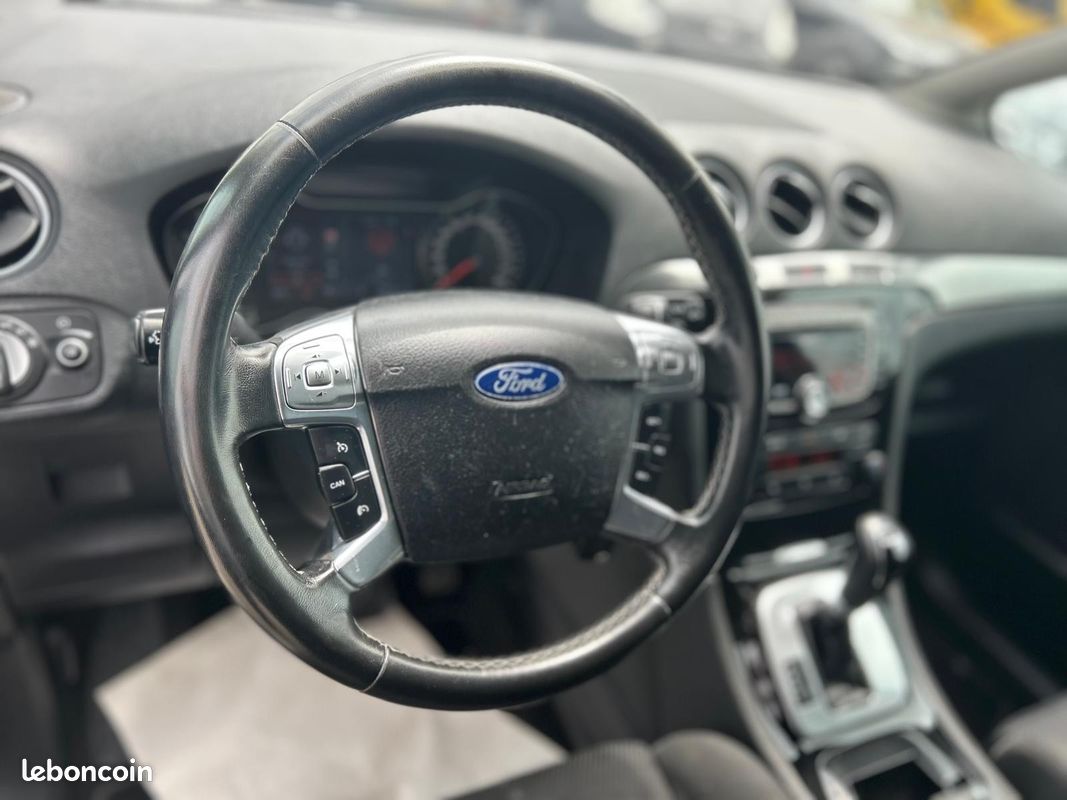 FORD S-MAX Titanium (03.2010->) (image 18)