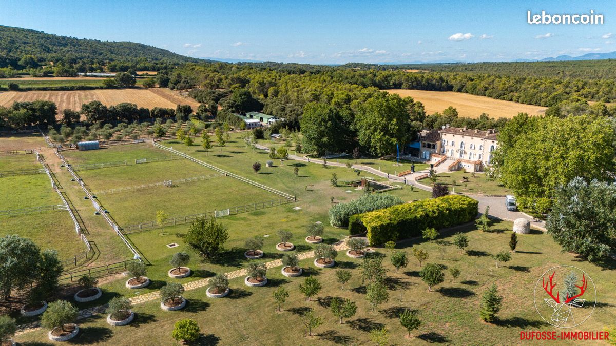 Maison 24 pièces 665 m² · à Barjols · 665 m² · 5 200 000 €