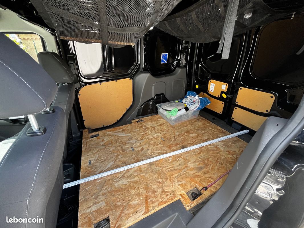 FORD TRANSIT CONNECT KOMBI VAN E85 L1 1.0 E100 Active - Carplay - Caméra de recul (image 35)