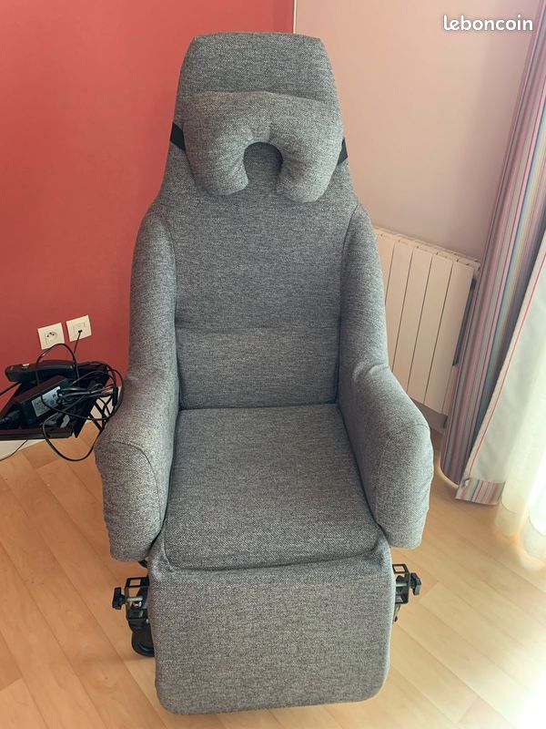 Fauteuil coquille électrique de Mai 2023 (image 1)