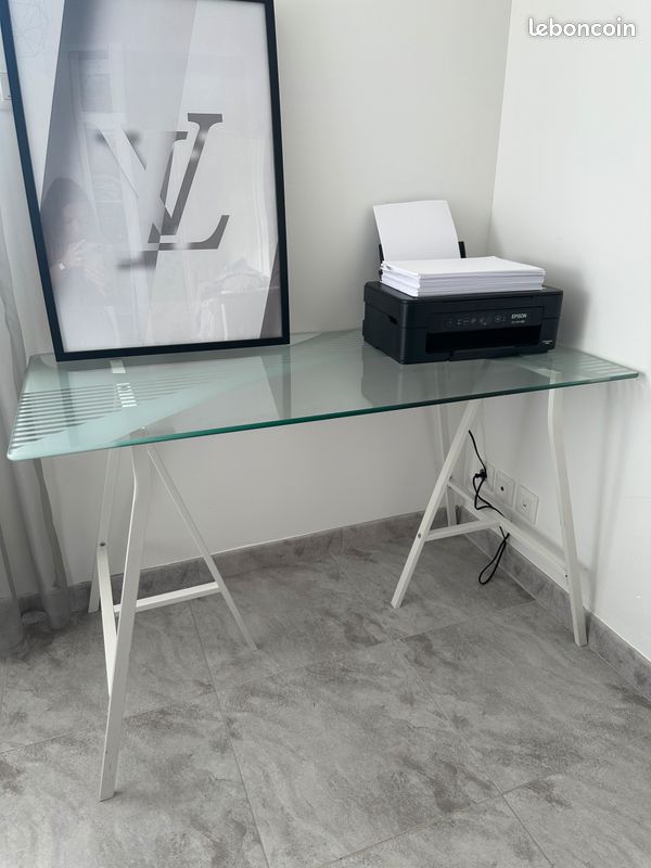 Bureau (image 2)