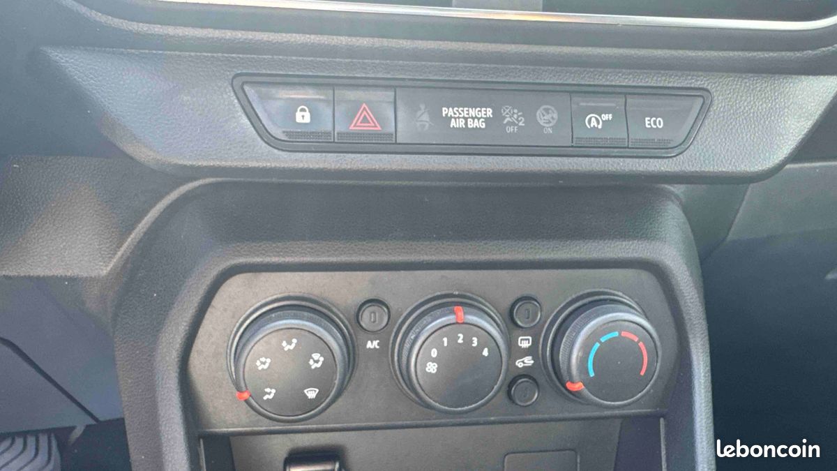 DACIA Sandero TCe 90 - 22 Stepway Confort (image 19)
