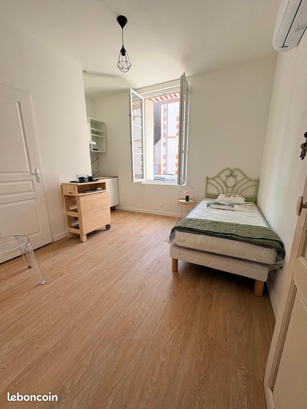 Appartement 1 pièce 17 m² · à Orléans · 17 m² · 440 €