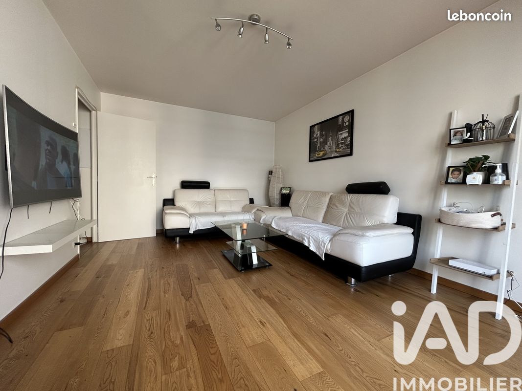 Appartement 2 pièces 42 m² · à Chanteloup-les-Vignes · 42 m² · 123 000 €