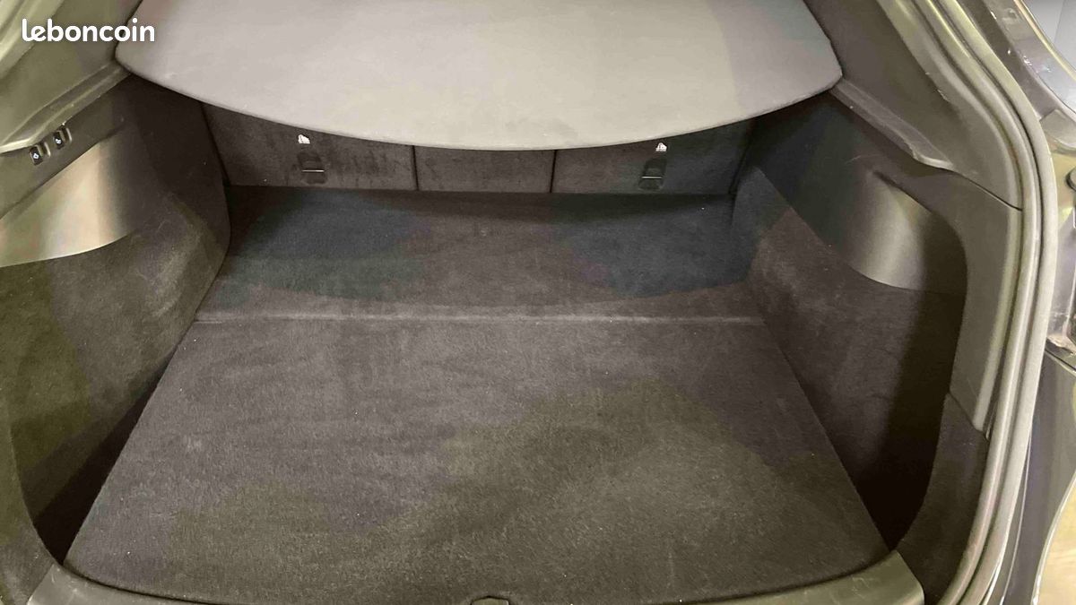 TESLA MODEL Y Long-Range Dual Motor AWD (image 14)