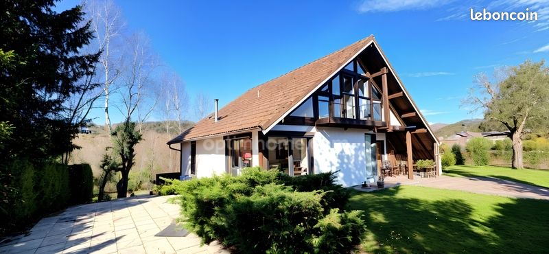Maison 5 pièces 107 m² · à Plancher-Bas · 107 m² · 220 000 €