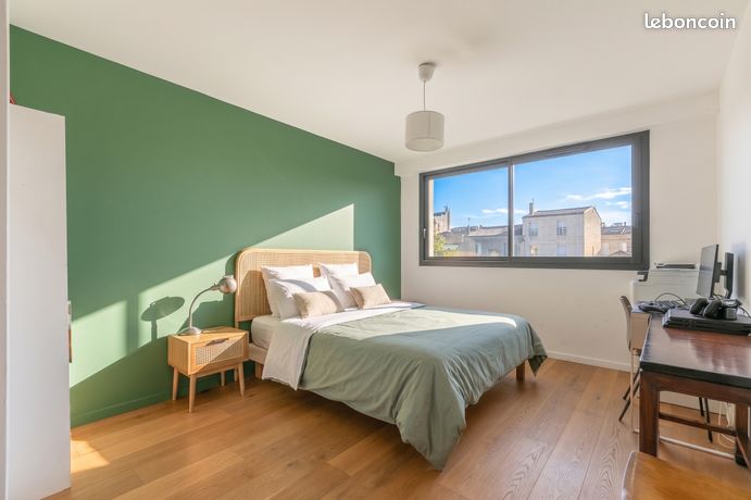 Maison 7 pièces 300 m² — 23
