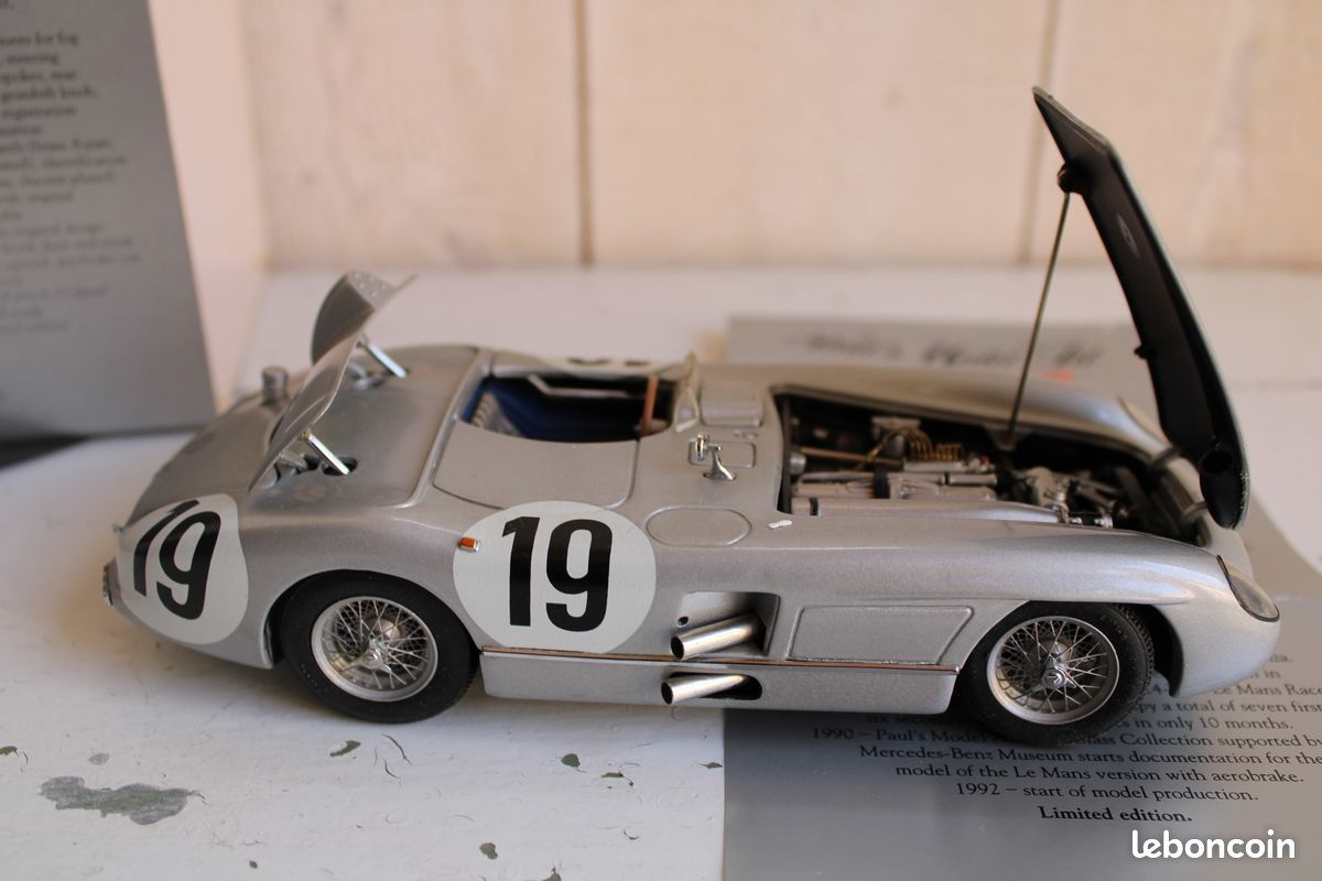 Paul's Model Art 1955 Mercedes-Benz 300SLR #19 LeMans Racer Juan M. Fangio 1/24