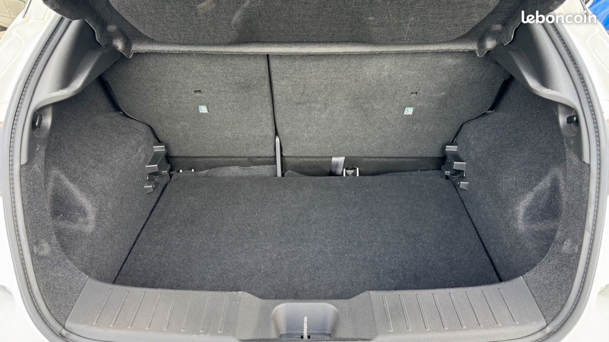 Nissan JUKE 1.0 DIG-T 114CH N-CONNECTA DCT7 2024 (image 20)