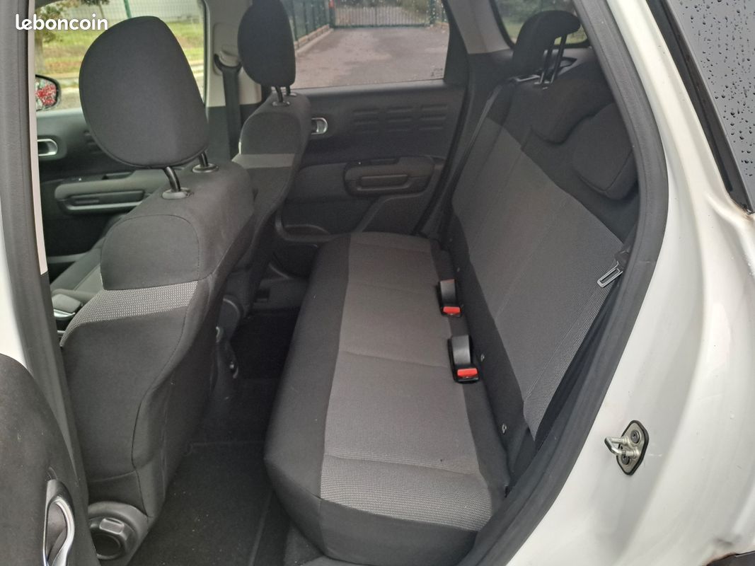 Citroen c3 aircross 1.5 hdi 120cv boite- auto eat6 (image 7)