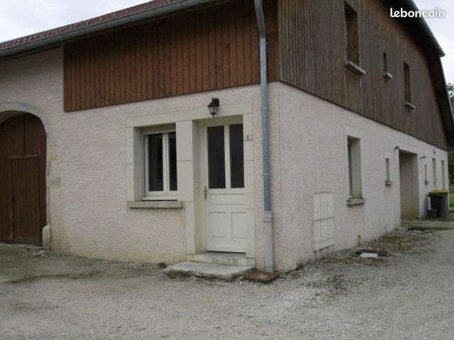 Appartement 3 pièces 75 m² · à Flagey · 75 m² · 550 €