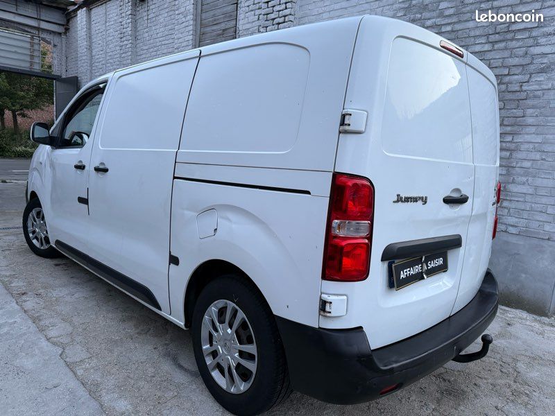 CITROEN JUMPY 2.0 BLUE-HDI 180cv CONFORT PLUS / H1 L1 / RÉGULATEUR / BOITE AUTOMATIQUE / BLEUTOOH / FEUX AUTO / FEUX LED / AIDE AU STATIONNEMENT / DISTRIBUTION NEUVE (image 3)