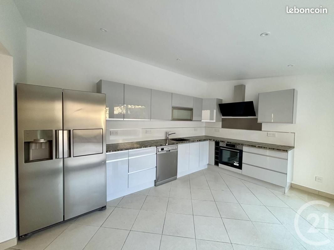 Maison 7 pièces 204 m² · à Hettange-Grande · 204 m² · 1 590 €