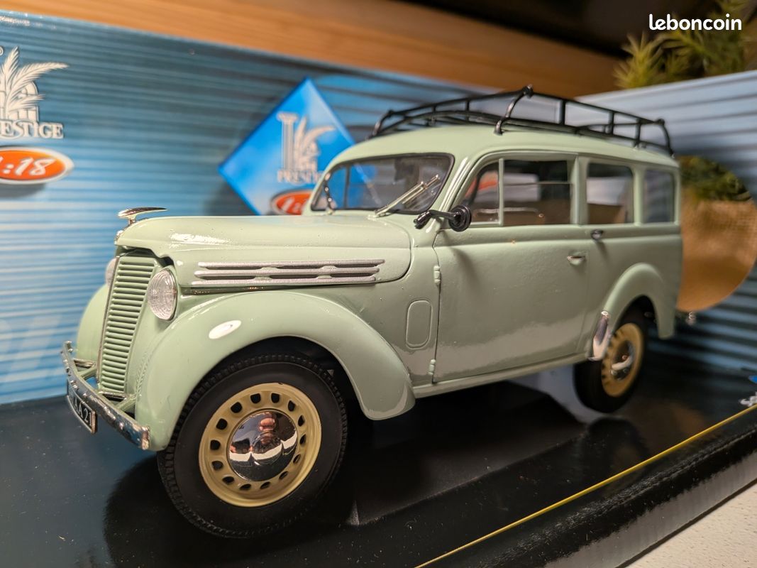 Renault Juvaquatre 1952 Solido 1/18 Saint-Sylvestre-Cappel 59114