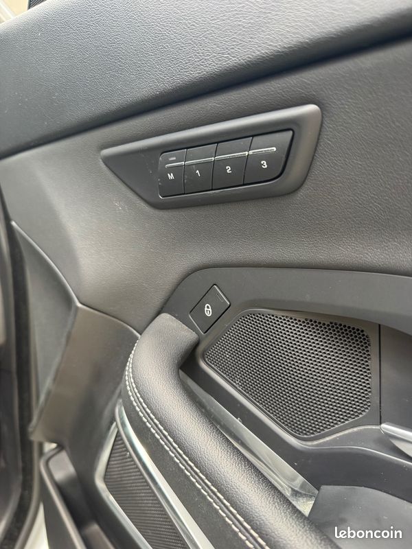 Jaguar E-Pace 2.0d 180ch R-Dynamic SE BVA9 AWD / Toit Pano / Meridian / Sièges Chauffants / Caméra (image 18)