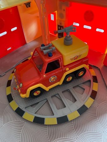 Caserne pompier tut tut bolide jeux, jouets d'occasion - leboncoin