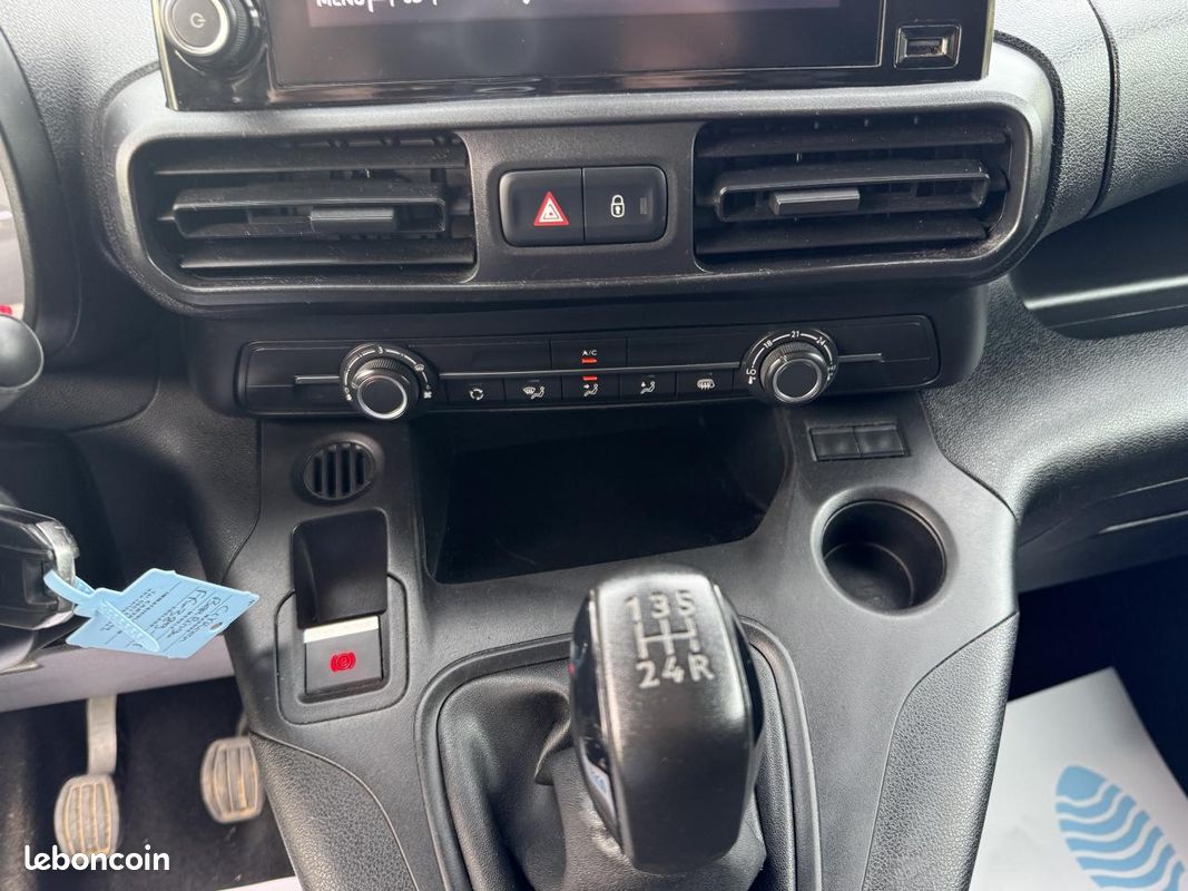 CITROEN BERLINGO 1.5 BlueHDi - 75 Fourgon M Worker 1000 kg TVA RECUPERABLE + ATTELAGE + CAMERA AR (image 24)
