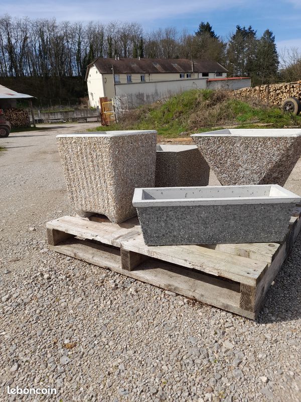 Bac à Fleurs en béton désactivé (image 1)