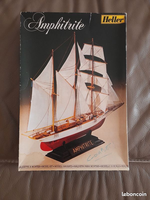 Amphitrite HELLER 80610 1/150ème maquette char promo