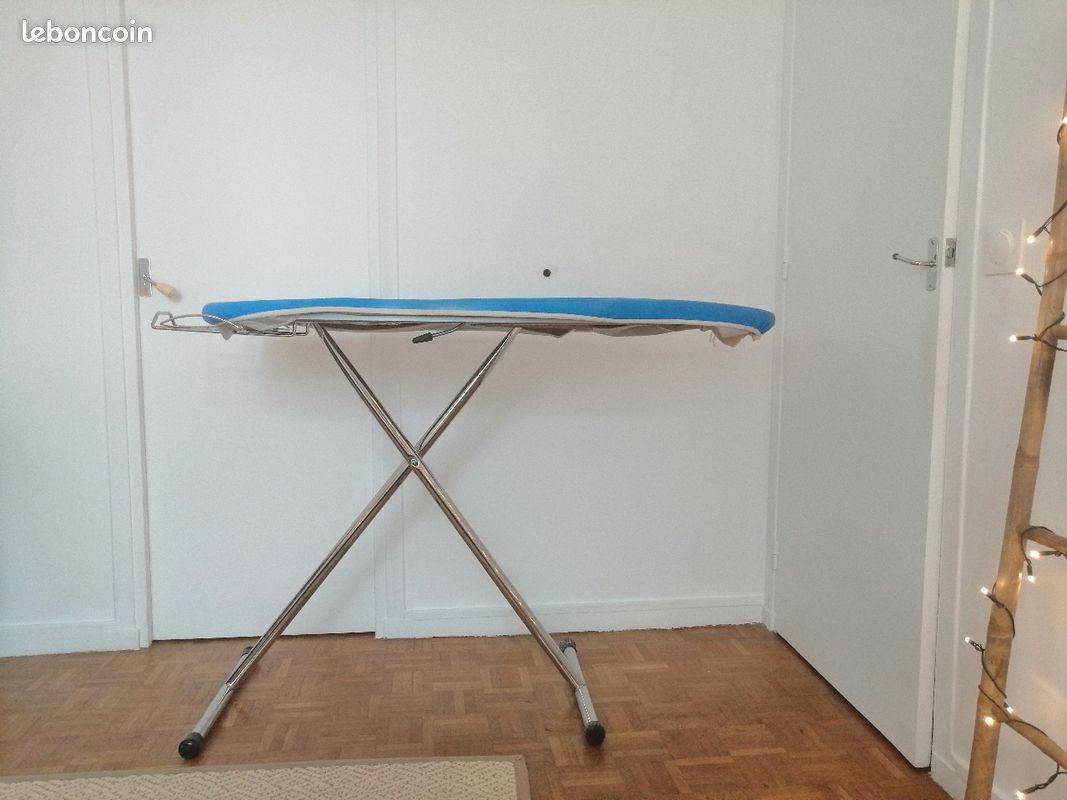 Grande table à repasser (image 1)