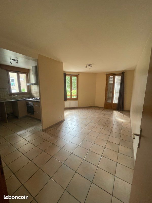 Appartement 3 pièces 67 m² · à Passy · 67 m² · 850 €