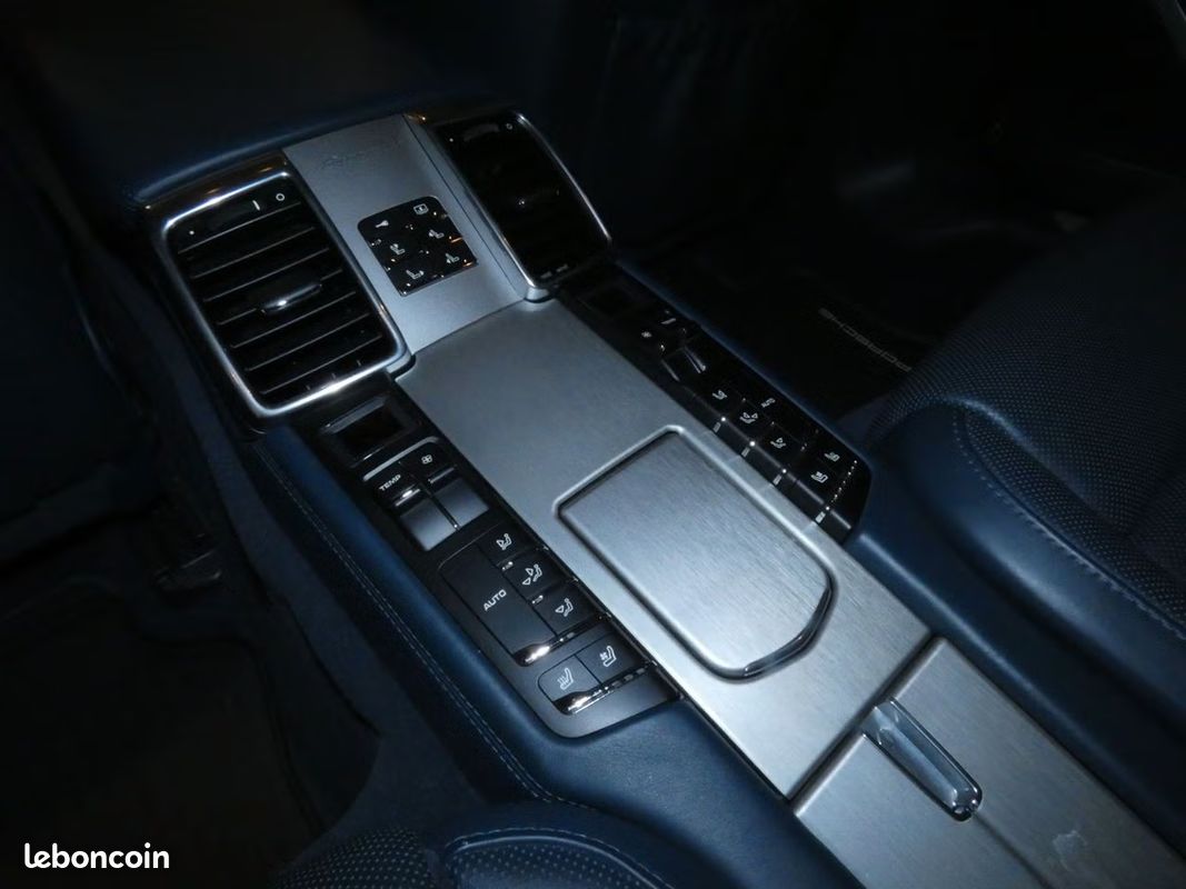 Porsche Panamera Turbo 4.8 500CH - 2ème Main - Suivi Complet - Eklusiv Manufaktur - Pack Chrono - Echappement Sport - Sport Design - Toit Pano - 180000KM (image 6)